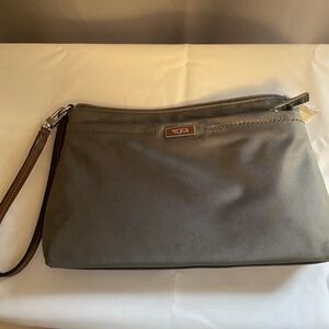 Tumi Susan Multifunction Pouch Wristlet Clutch Travel Cosmetics Gray Nylon